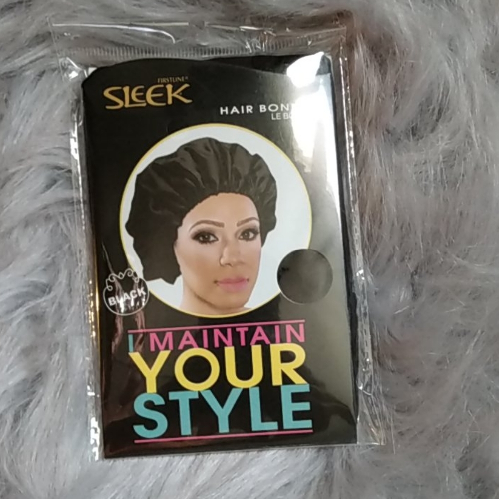 🌻 *IN STOCK* SOFT SILK Black bonnet